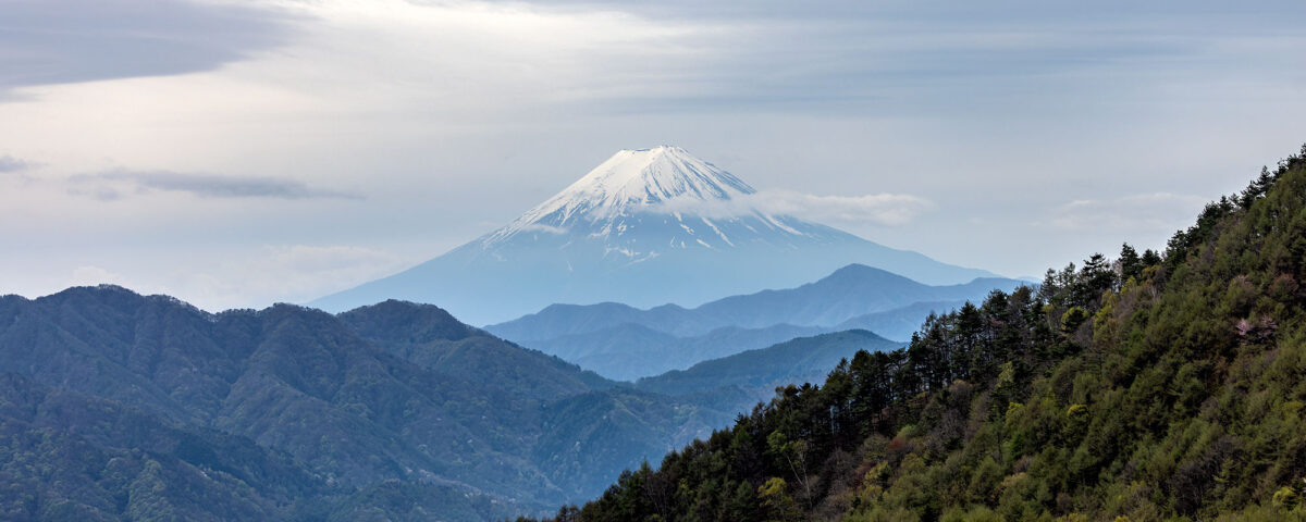 柳沢峠近くの展望台からの富士山